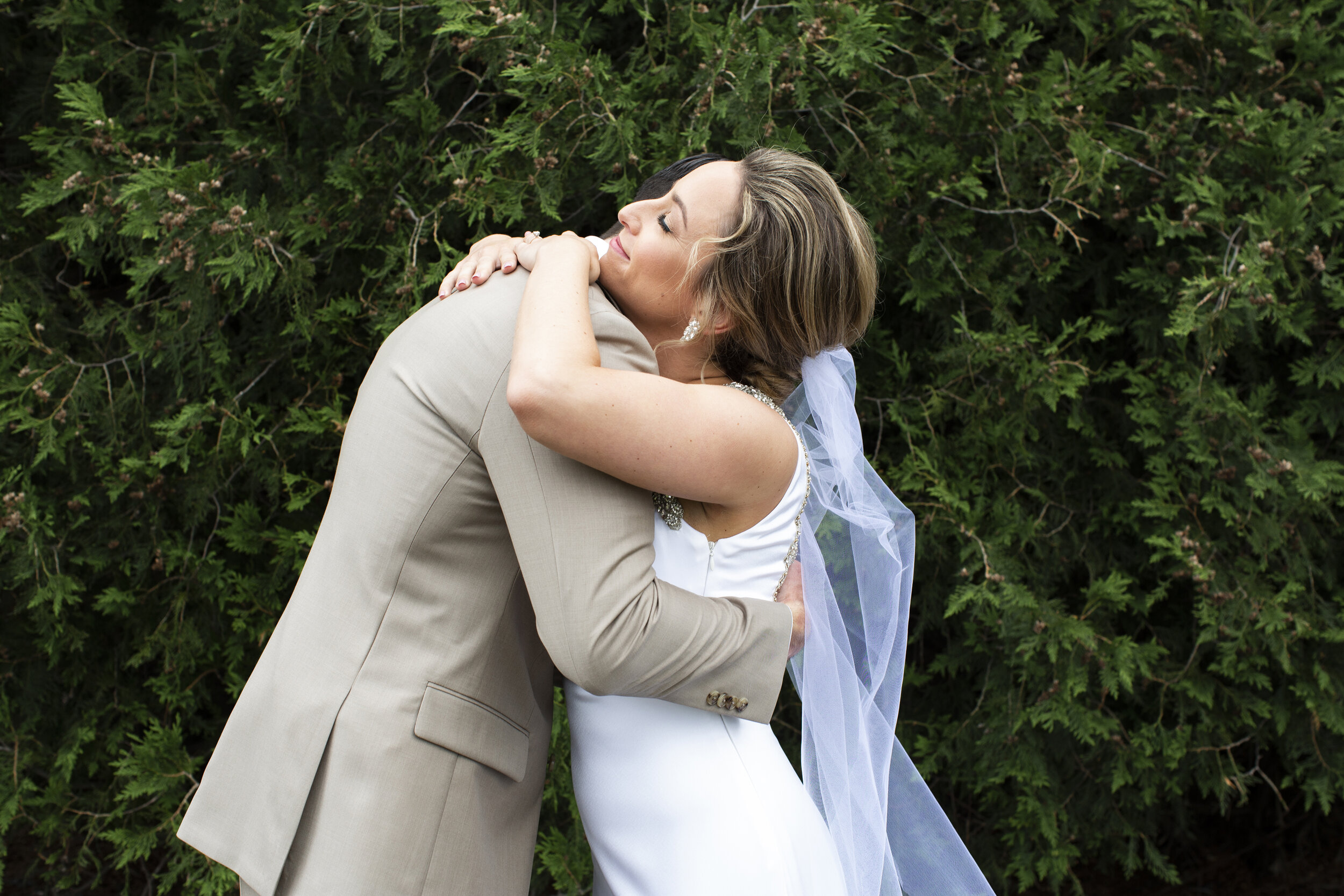 Affordable Wedding Photography MN | Rivets &amp; Roses | Photos by Jess Ekstrand