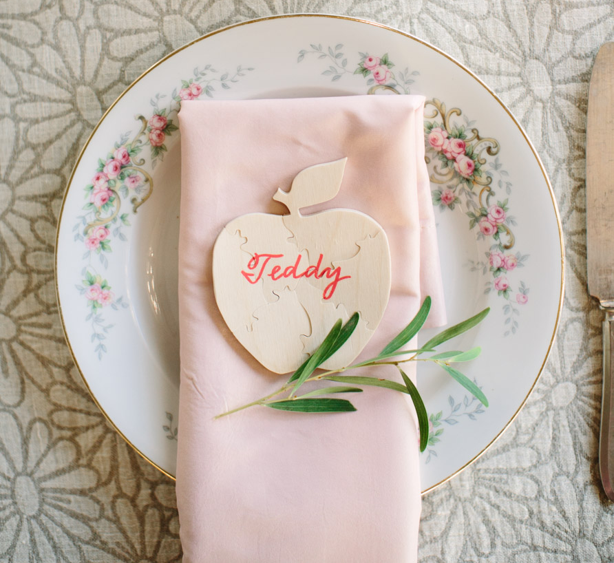 Puzzle+Wedding+Favor.png