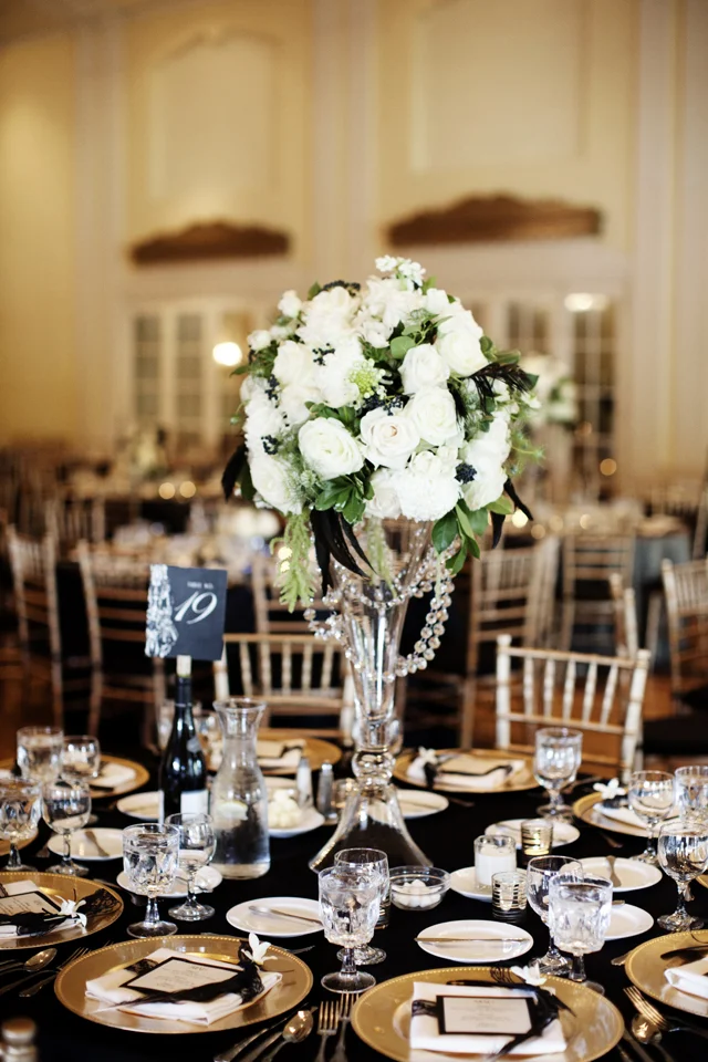 Lake Minnetonka Wedding | Wedding Photographer Eliesa Johnson of Photogen Inc. | Based in Minneapolis, MN