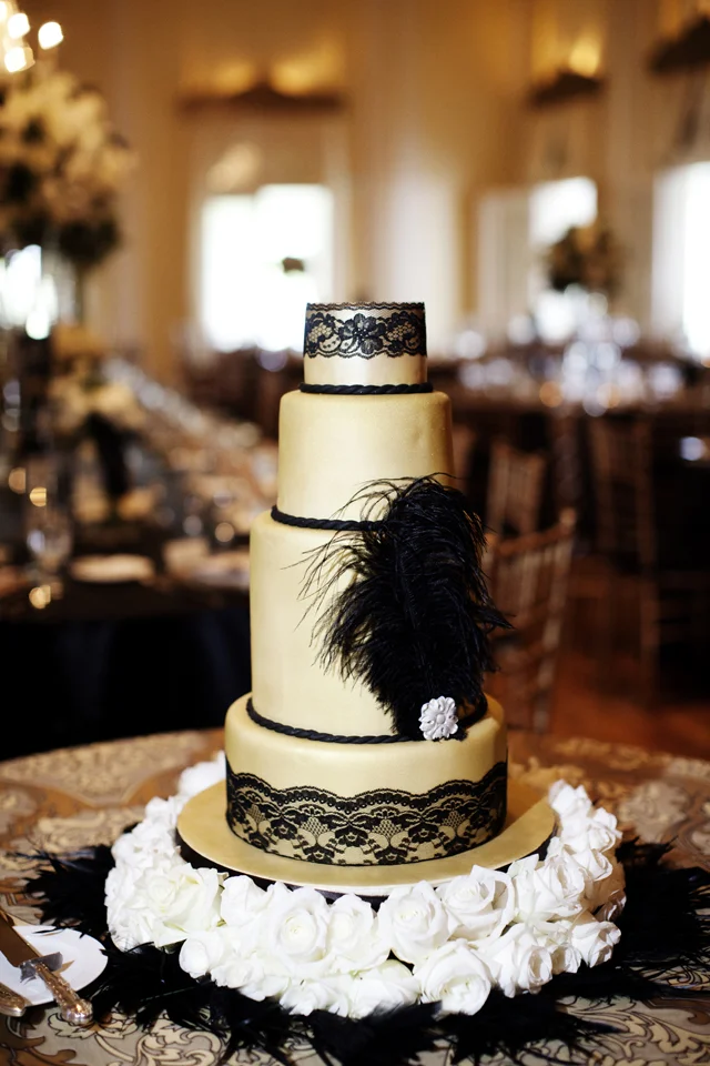Lake Minnetonka Wedding | Wedding Photographer Eliesa Johnson of Photogen Inc. | Based in Minneapolis, MN