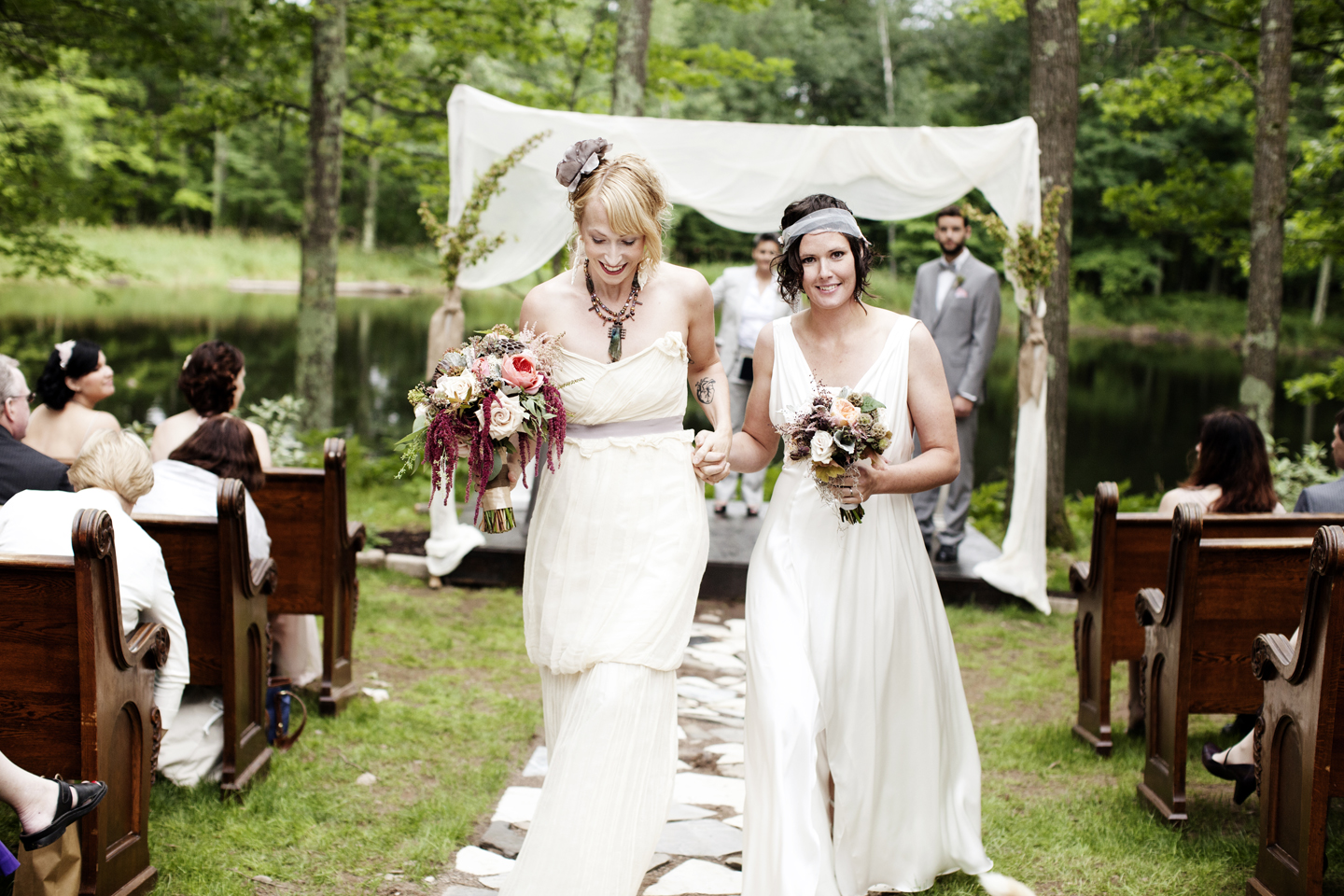 Finlayson, MN Wedding | Wedding Photographer Eliesa Johnson of Photogen Inc. | Based in Minneapolis, Minnesota