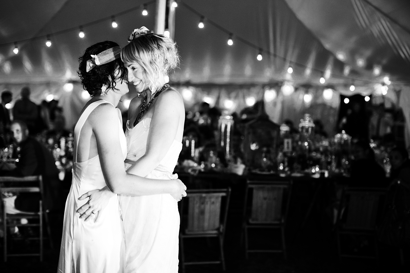 Finlayson, MN Wedding | Wedding Photographer Eliesa Johnson of Photogen Inc. | Based in Minneapolis, Minnesota