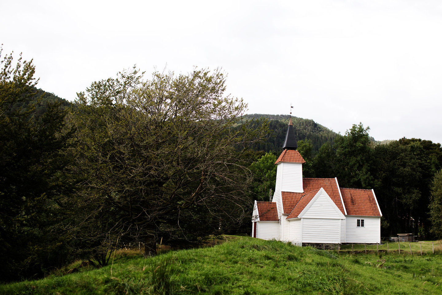 Norway Wedding | Destination Wedding Photographer Eliesa Johnson of Photogen Inc. | Based in Minneapolis, Minnesota