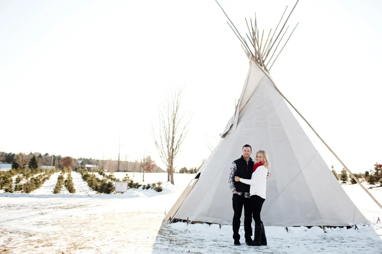 Krueger_Tree_Farm_Engagement_ShampBlog_0006