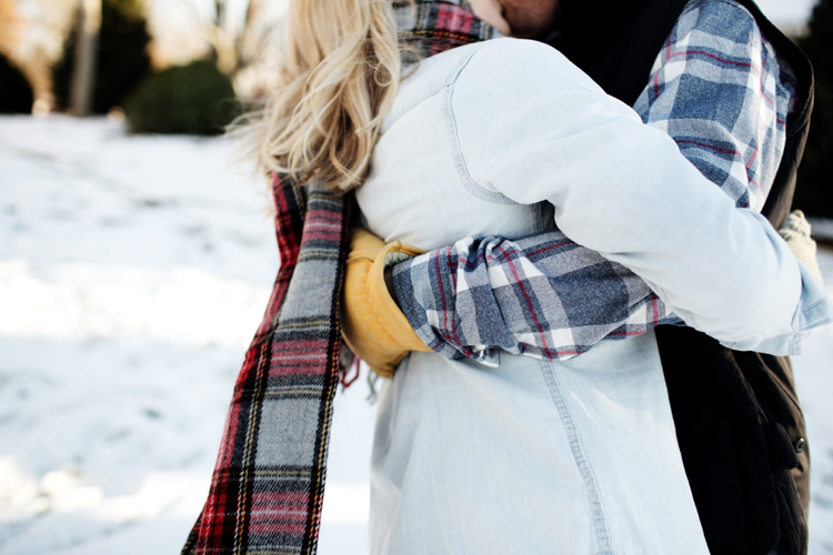 Krueger_Tree_Farm_Engagement_ShampBlog_0016