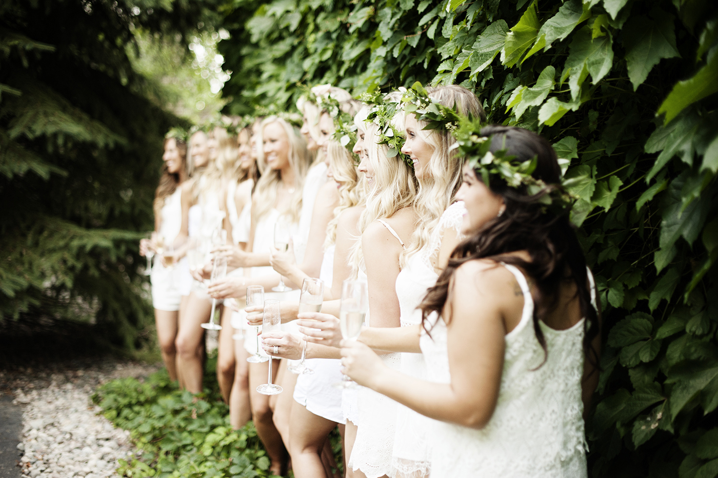 Buffalo MN Barn Wedding | Wedding Photographer | Photos by Photogen Inc. | Eliesa Johnson | Based in Minneapolis, Minnesota