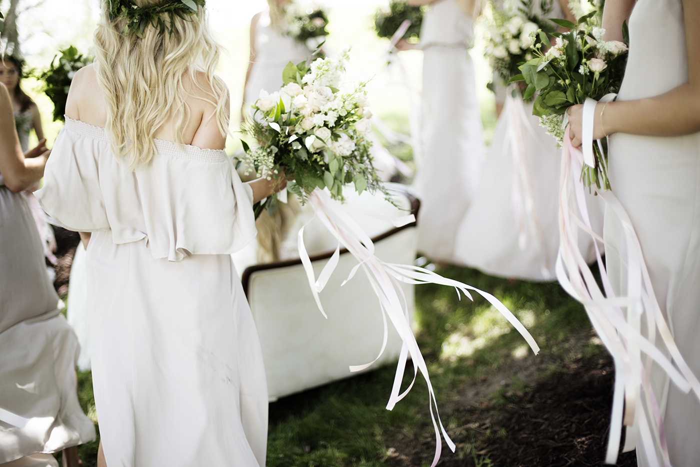 Buffalo MN Barn Wedding | Wedding Photographer | Photos by Photogen Inc. | Eliesa Johnson | Based in Minneapolis, Minnesota