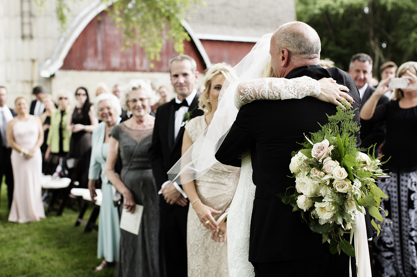 Buffalo MN Barn Wedding | Wedding Photographer | Photos by Photogen Inc. | Eliesa Johnson | Based in Minneapolis, Minnesota