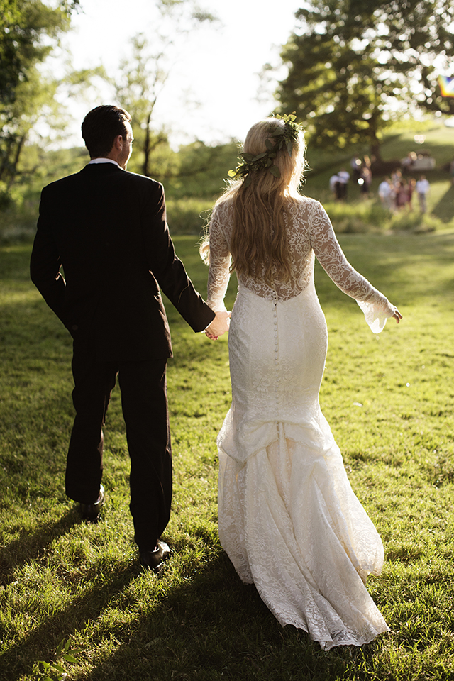 Buffalo MN Barn Wedding | Wedding Photographer | Photos by Photogen Inc. | Eliesa Johnson | Based in Minneapolis, Minnesota