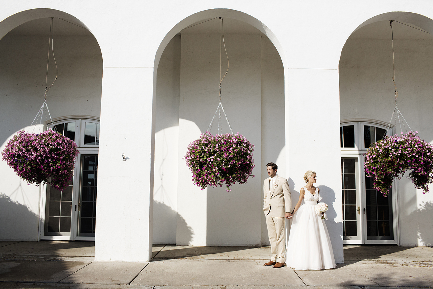 Lafayette Club Wedding Minnetonka Beach | Minneapolis Wedding Photographer | Photos by Photogen Inc. | Eliesa Johnson