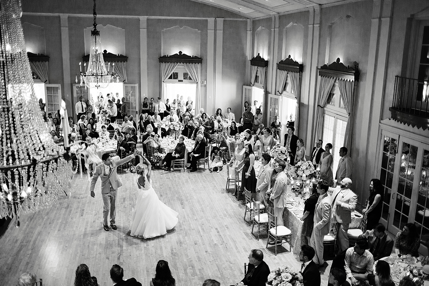 Lafayette Club Wedding Minnetonka Beach | Minneapolis Wedding Photographer | Photos by Photogen Inc. | Eliesa Johnson