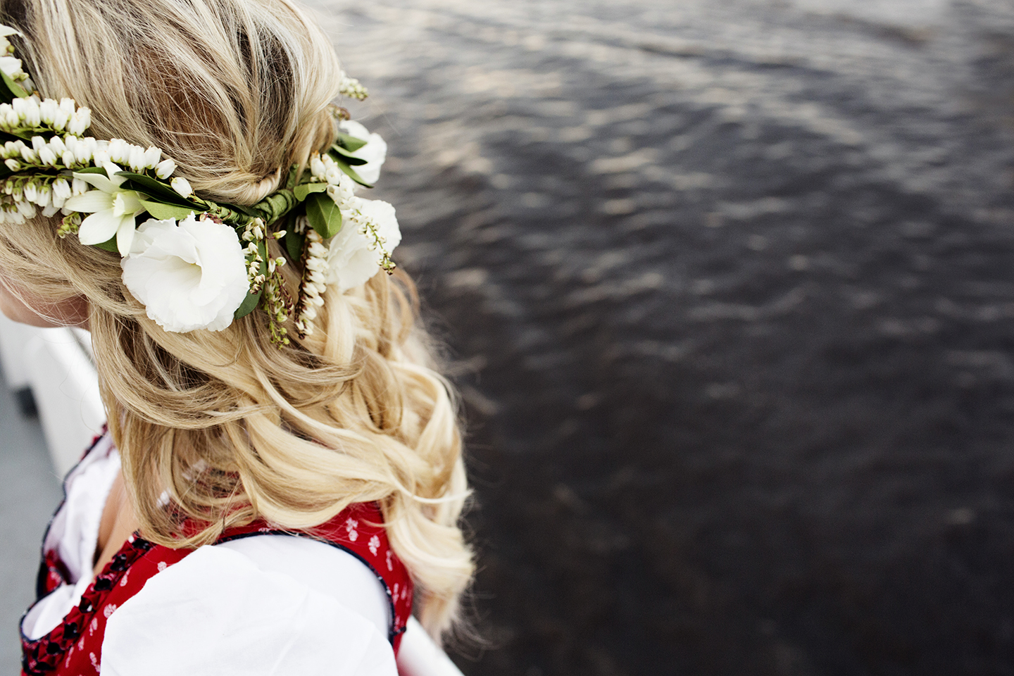 Vista Star Rehearsal Dinner Cruise Duluth, MN | Wedding Photographer | Photogen Inc. | Eliesa Johnson | Based in Minneapolis, Minnesota