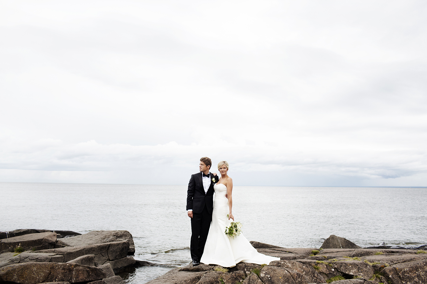 St. Paul's Episcopal Church Duluth | Wedding Photographer | Photogen Inc. | Eliesa Johnson | Based in Minneapolis, Minnesota