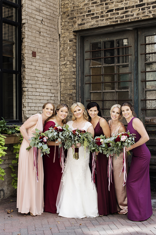 Hennepin Ave. United Methodist Church Wedding | Photography by Photogen Inc. | Eliesa Johnson | Based in Minneapolis, Minnesota