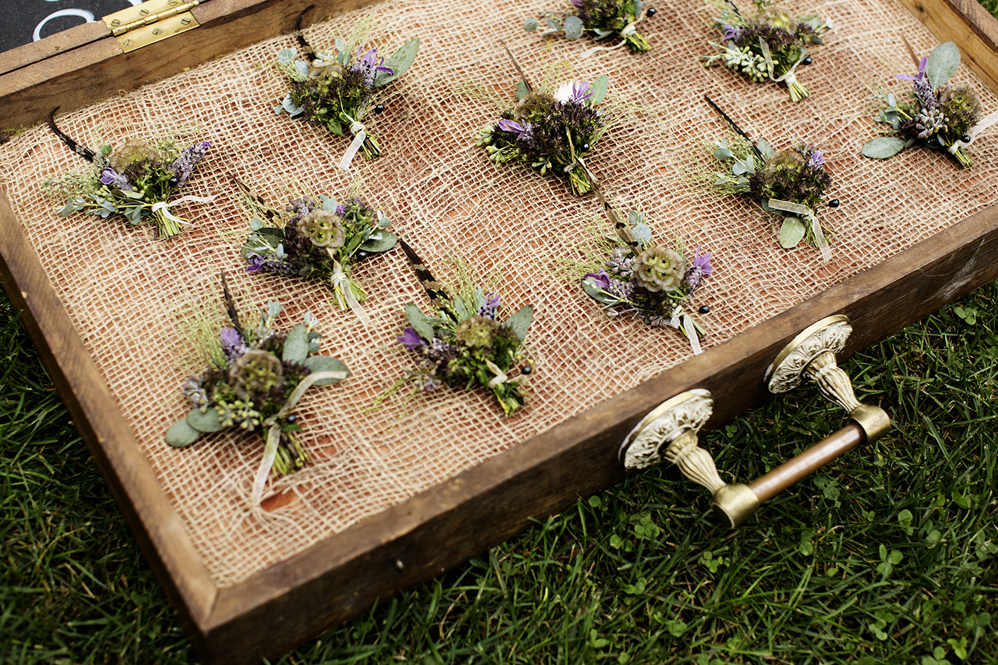 Rustic Barn Wedding Photos Mayowood Stone Barn Rochester, MN | Photography by Photogen Inc. | Eliesa Johnson | Based in Minneapolis, Minnesota