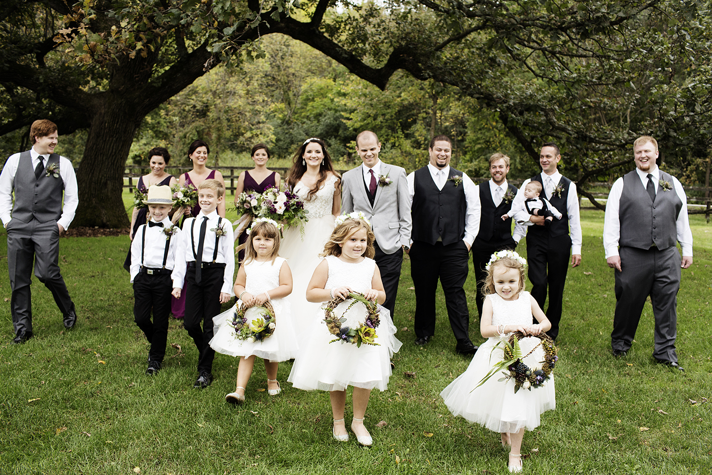 Rustic Barn Wedding Photos Mayowood Stone Barn Rochester, MN | Photography by Photogen Inc. | Eliesa Johnson | Based in Minneapolis, Minnesota