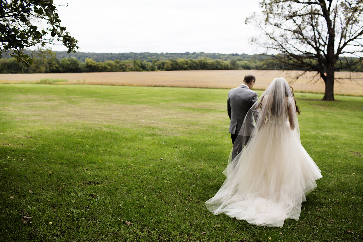 Wedding Photographer | Photography by Photogen Inc. | Eliesa Johnson | Minneapolis, Minnesota
