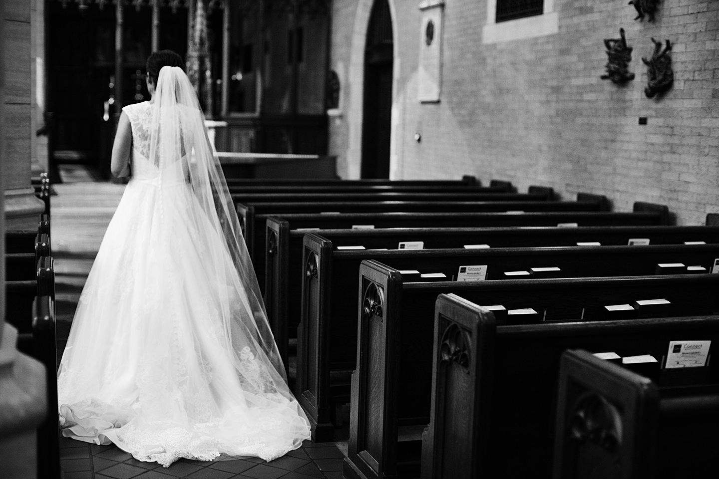 St. Mark's Episcopal Cathedral Wedding Photos | Photography by Photogen Inc. | Eliesa Johnson | Based in Minneapolis, Minnesota