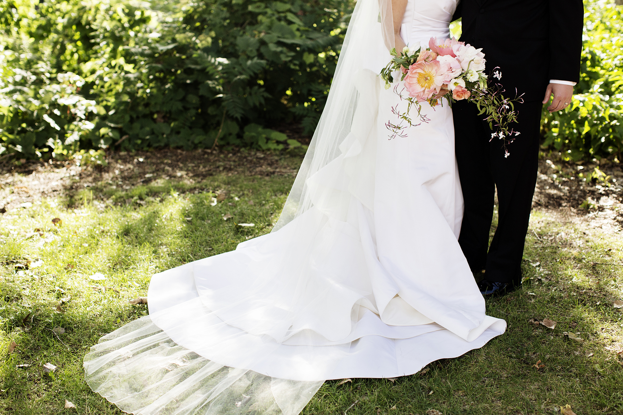 Wedding at The Machine Shop | Photography by Photogen Inc. | Eliesa Johnson | Based in Minneapolis, Minnesota