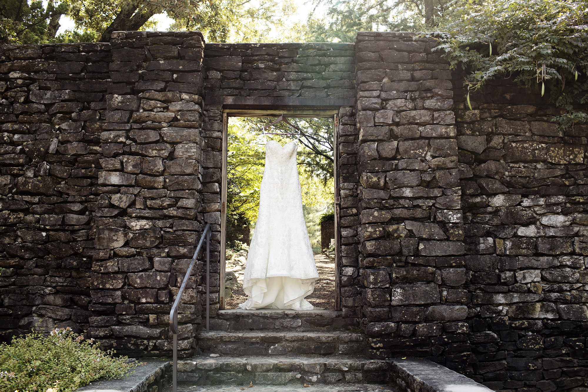 Knoxville, Tennessee Wedding Photos | Destination Wedding Photography by Photogen Inc. | Eliesa Johnson | Based in Minneapolis, Minnesota