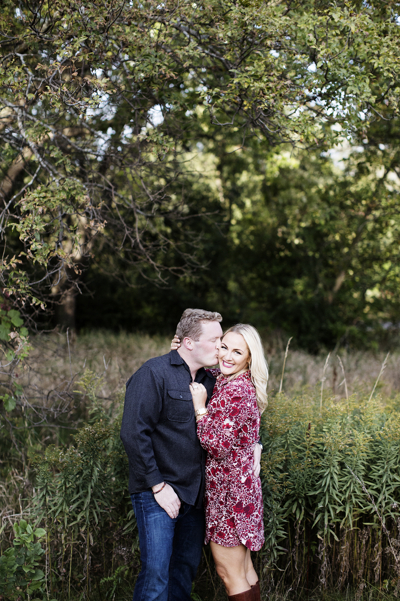 MN Engagement Photos | Photography by Photogen Inc. | Eliesa Johnson | Based in Minneapolis, Minnesota