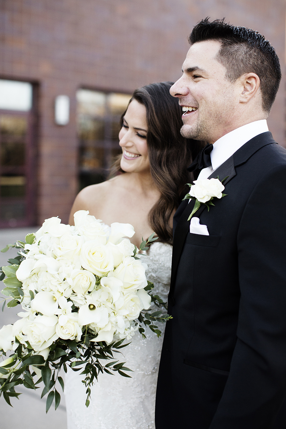 Adath Jeshurun Congregation Wedding Photos | Photography by Photogen Inc. | Eliesa Johnson | Based in Minneapolis, Minnesota