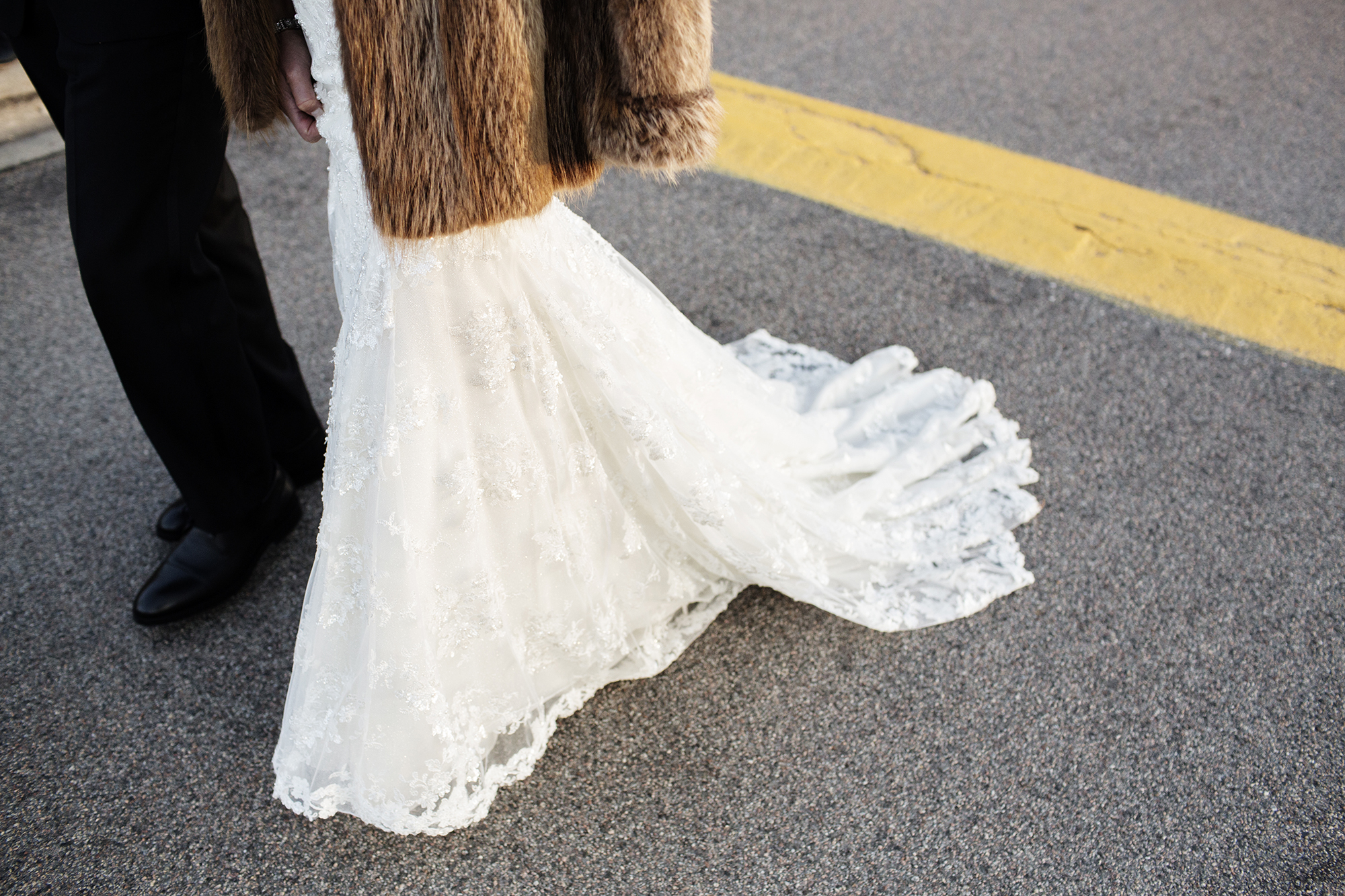 Adath Jeshurun Congregation Wedding Photos | Photography by Photogen Inc. | Eliesa Johnson | Based in Minneapolis, Minnesota