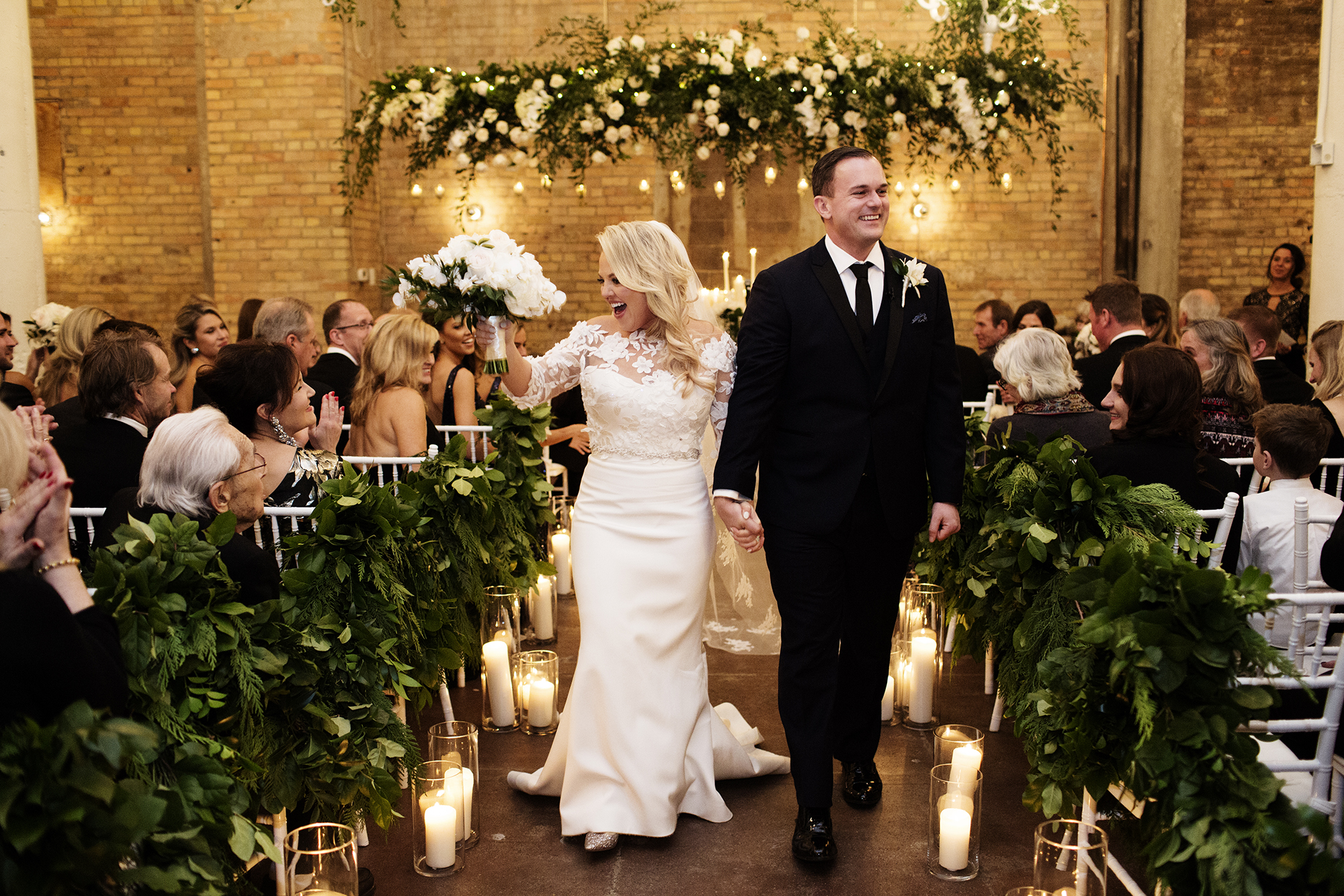 The Loring Social Wedding Photography MN | Photos by Photogen Inc. | Eliesa Johnson | Based in Minneapolis, Minnesota