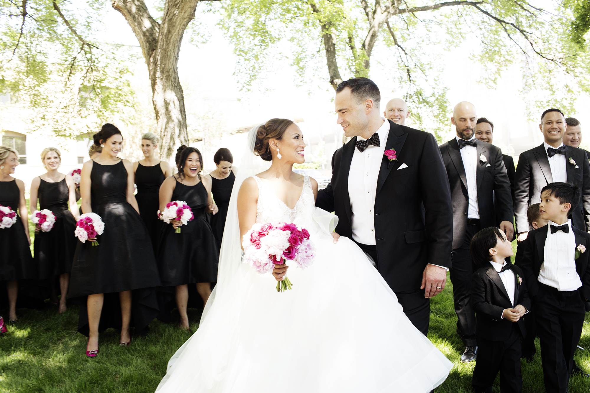 Basilica of St. Mary Wedding Photos | Photography by Photogen Inc. | Eliesa Johnson | Based in Minneapolis, Minnesota