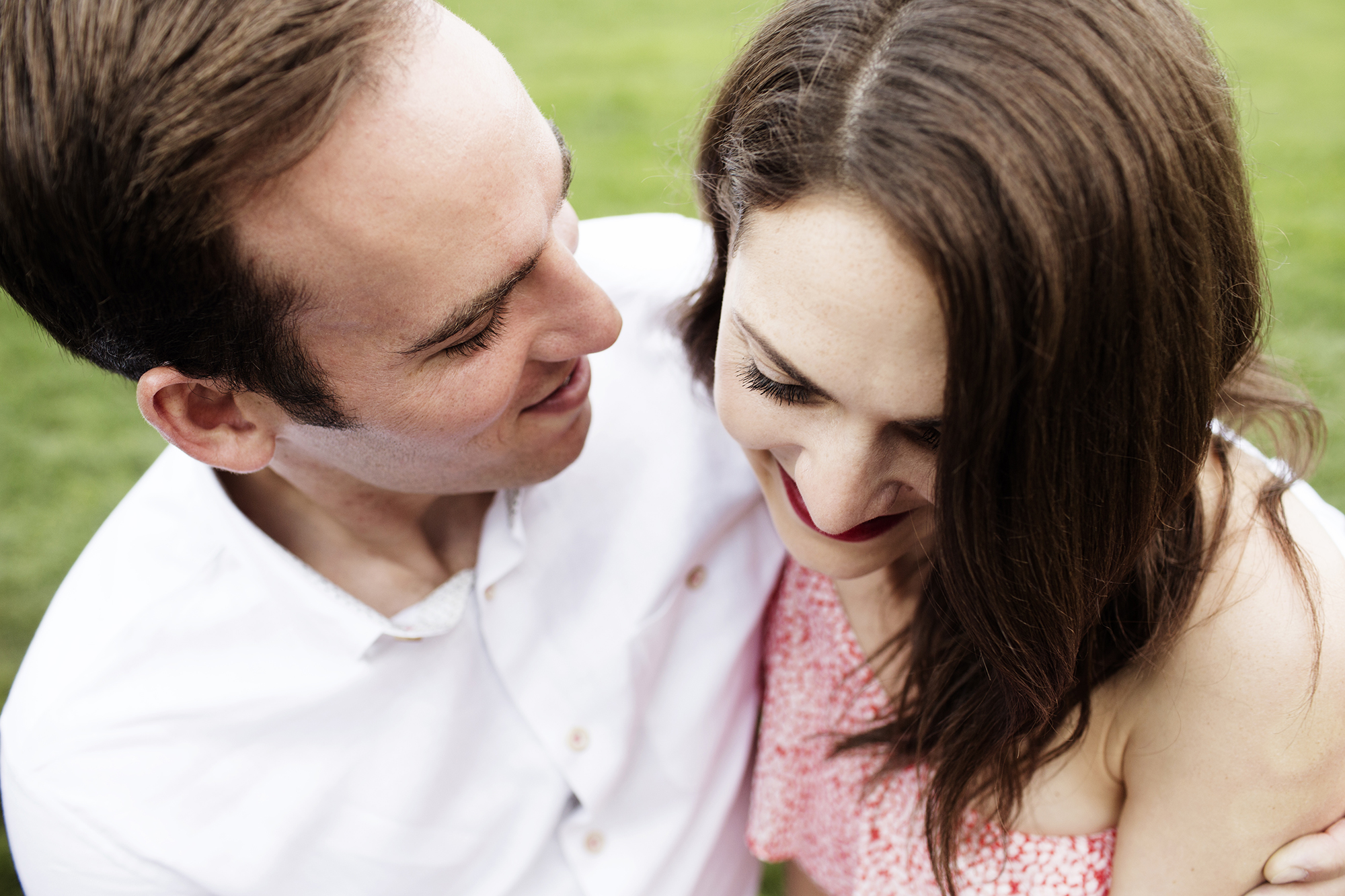 Engagement Photos Gold Medal Park | Photography by Photogen Inc. | Eliesa Johnson | Based in Minneapolis, Minnesota