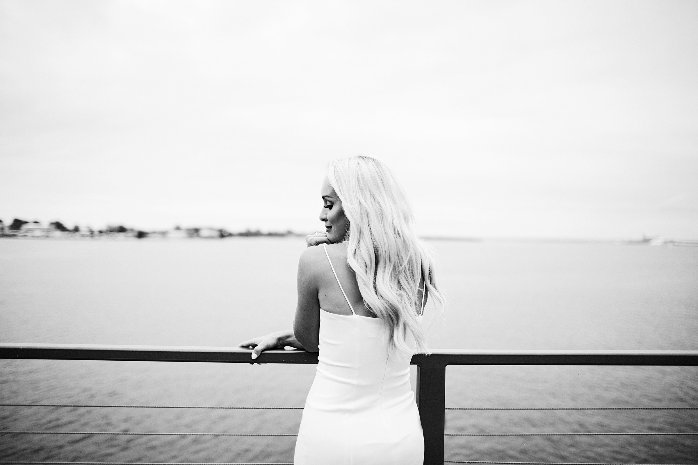 Pier B Resort Wedding Duluth, MN | Photography by Photogen Inc. | Eliesa Johnson | Based in Minneapolis, Minnesota