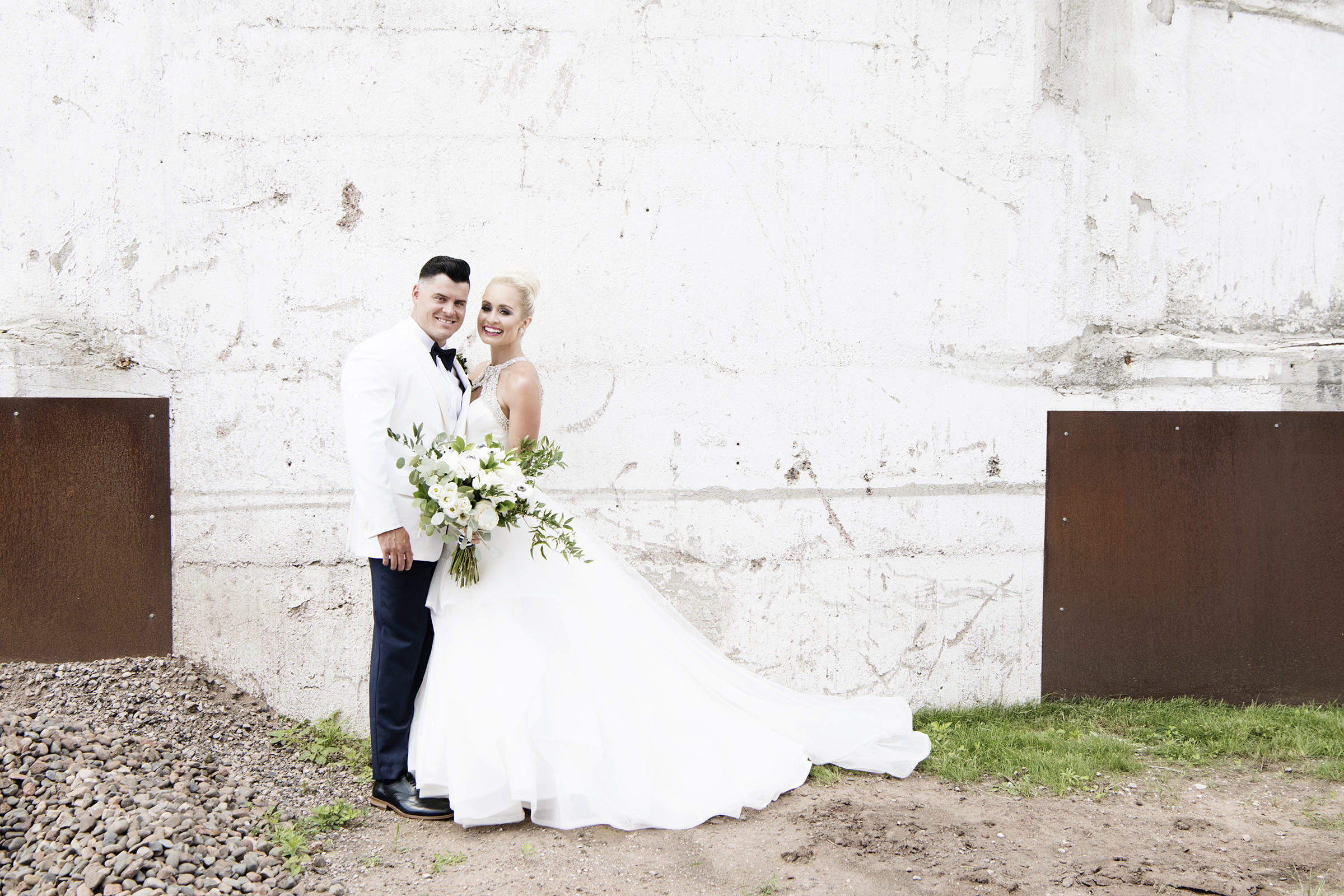 Duluth, Minnesota Wedding Photos | Photography by Photogen Inc. | Eliesa Johnson | Luxury Wedding Photography Based in Minneapolis, Minnesota