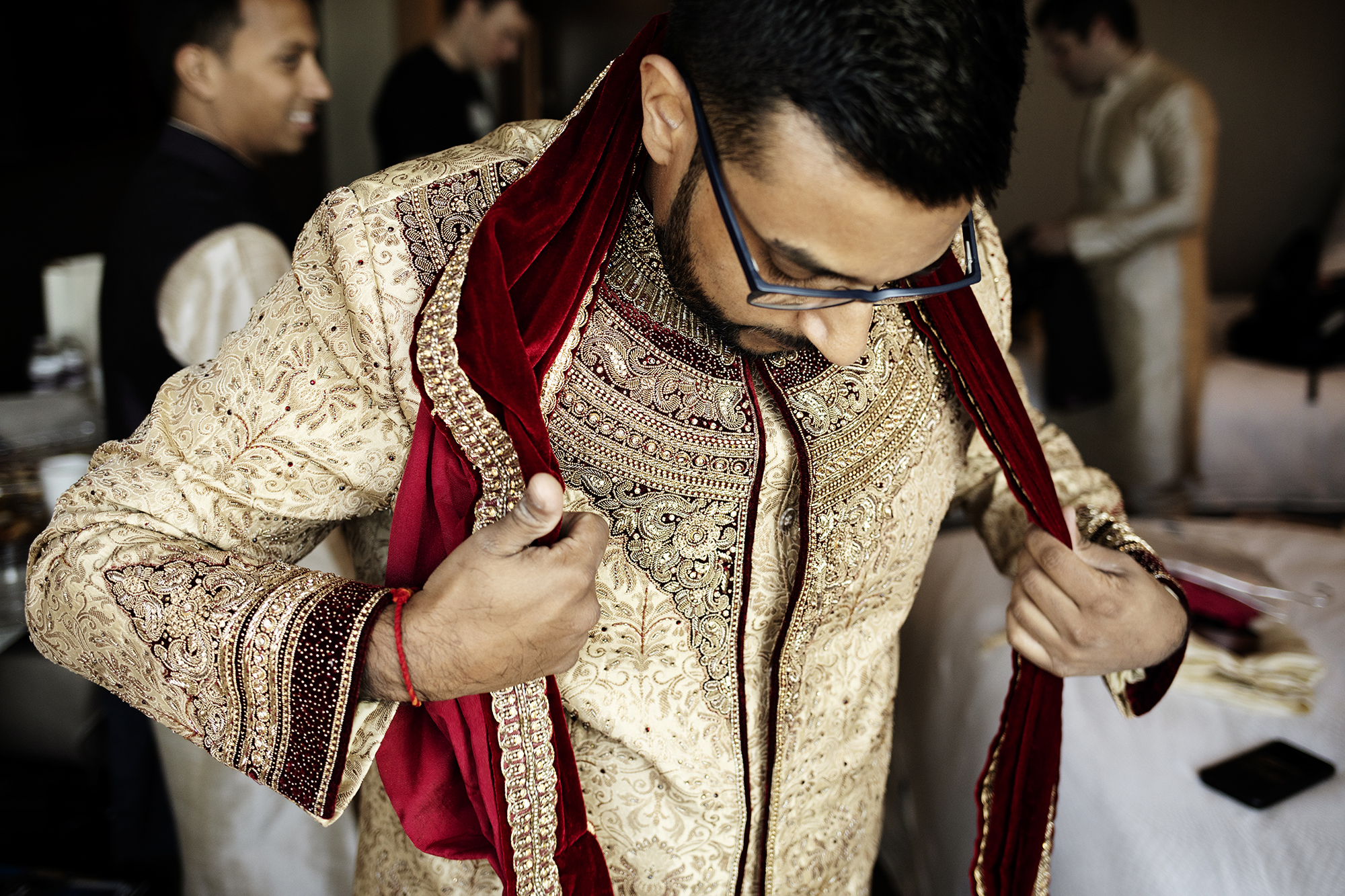 Groom's Indian Wedding Attire | Minneapolis Wedding Photos | Photography by Photogen Inc. | Eliesa Johnson | Luxury Wedding Photography Based in Minnesota