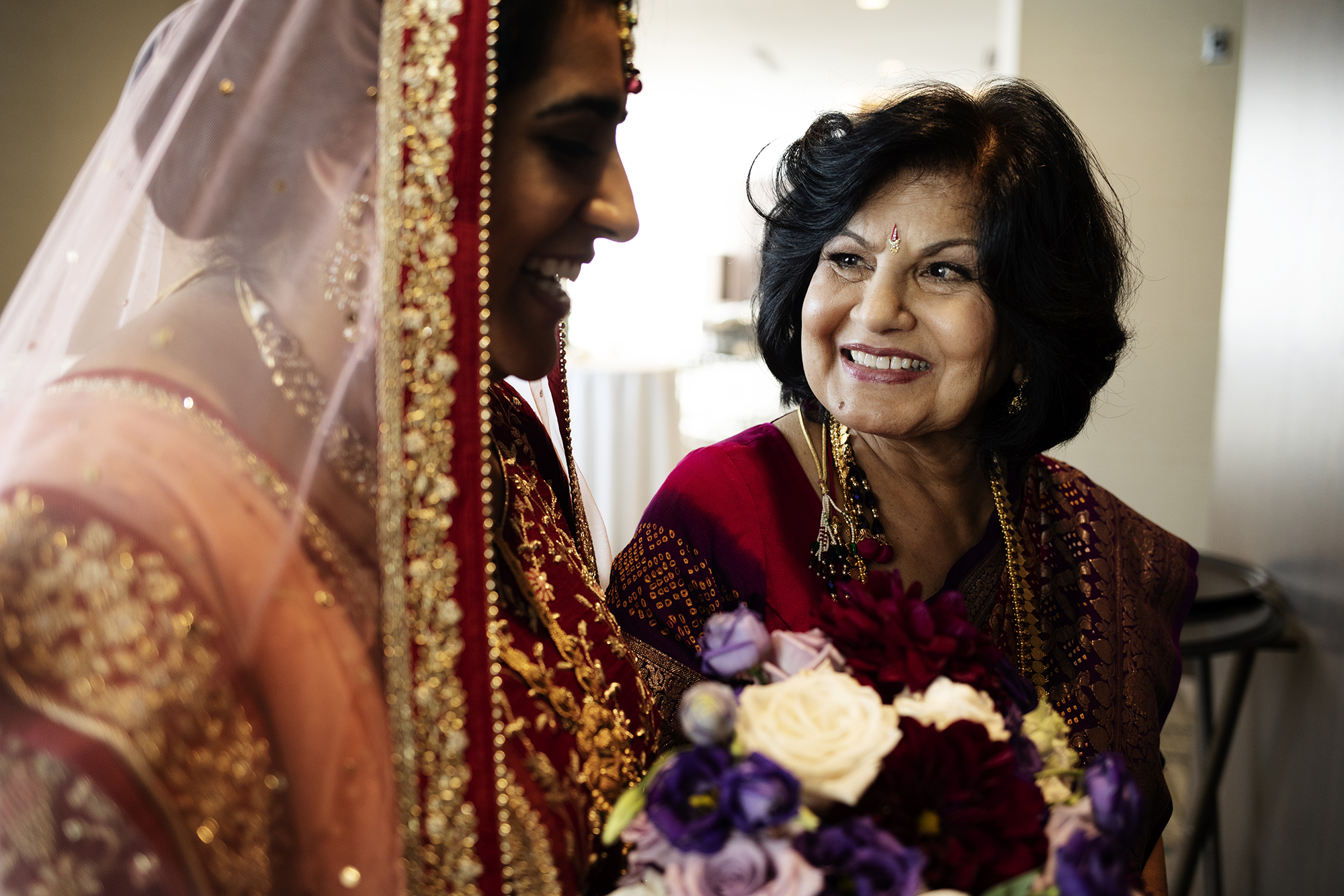 Indian Bride | Minneapolis Wedding Photos | Photography by Photogen Inc. | Eliesa Johnson | Luxury Wedding Photography Based in Minnesota