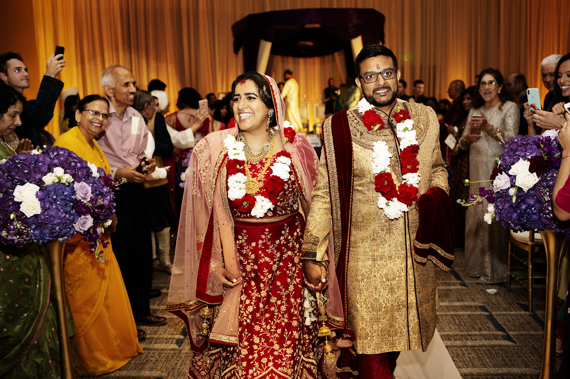 Indian Bride and Groom | Minneapolis Wedding Photos | Photography by Photogen Inc. | Eliesa Johnson | Luxury Wedding Photography Based in Minnesota