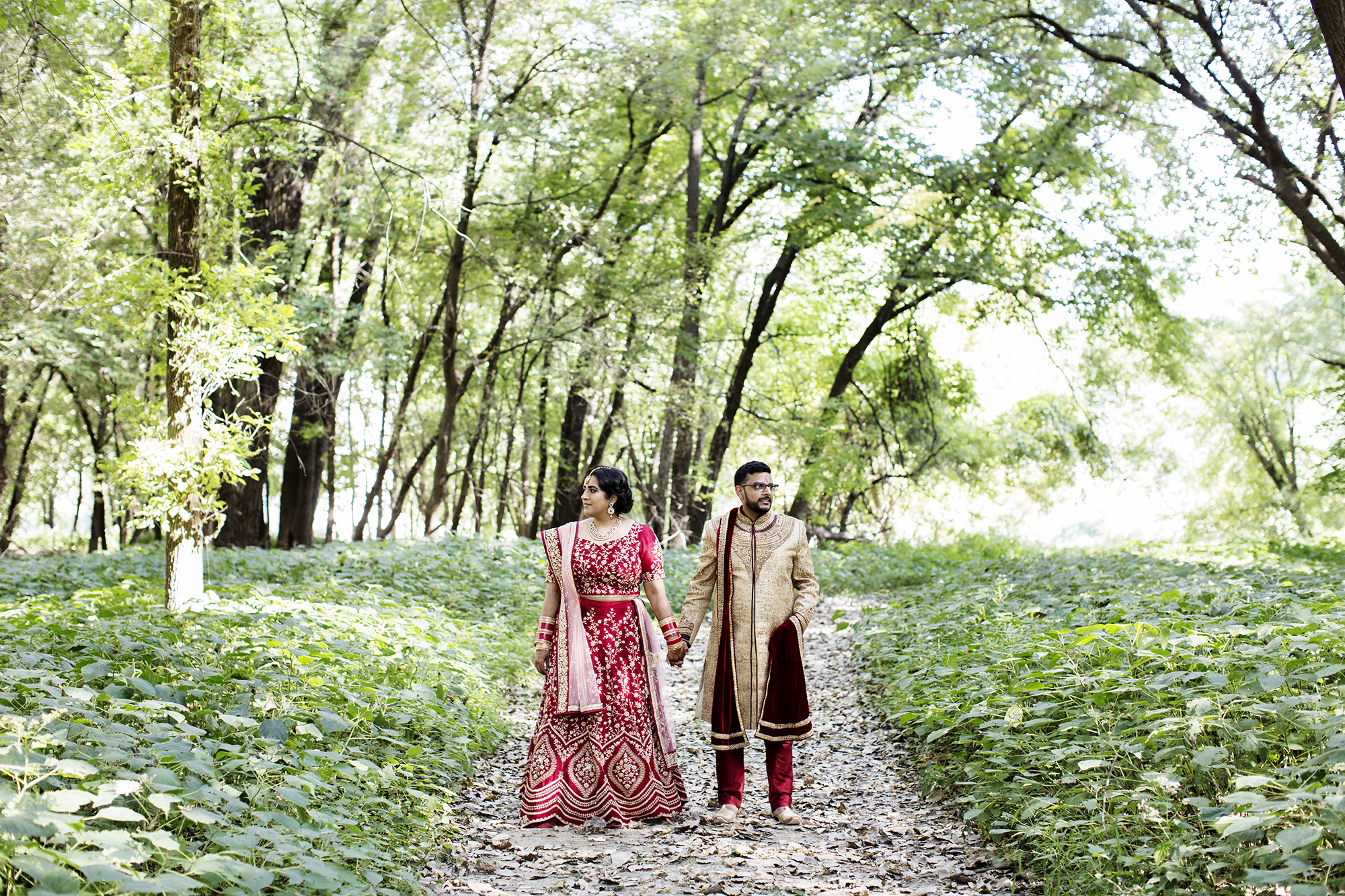 Indian Bride and Groom | Minneapolis Wedding Photos | Photography by Photogen Inc. | Eliesa Johnson | Luxury Wedding Photography Based in Minnesota