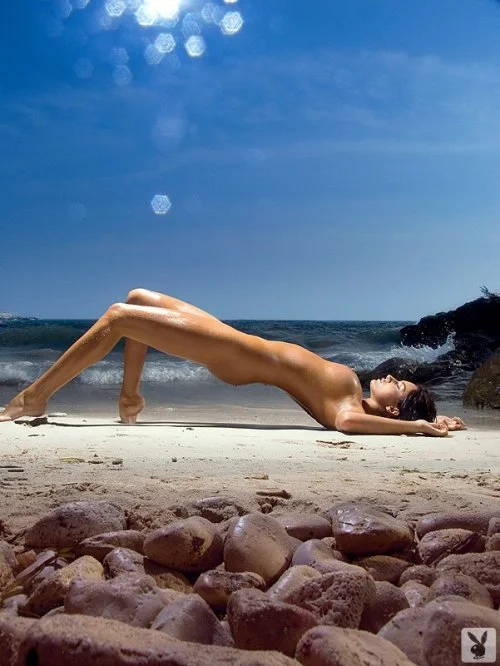 Laying Booty Up - 1112.jpg