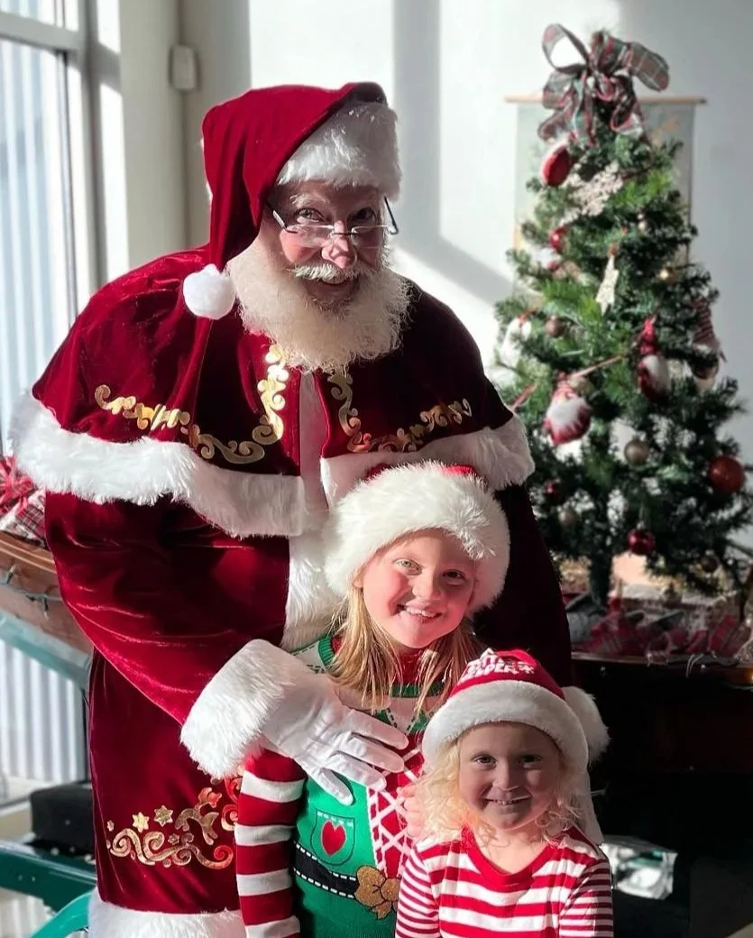 Holiday Market &amp; Pictures with Santa