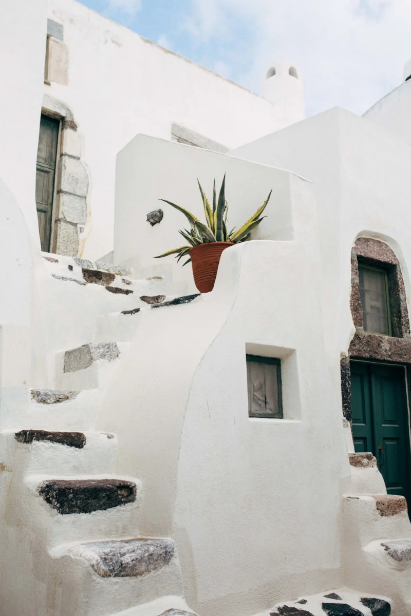 Charlotte Margot - Santorini Travel Photography
