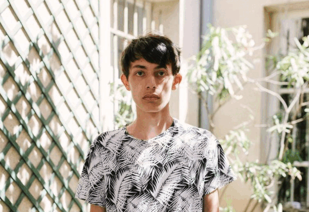 ezgif.com-resize (2).gif