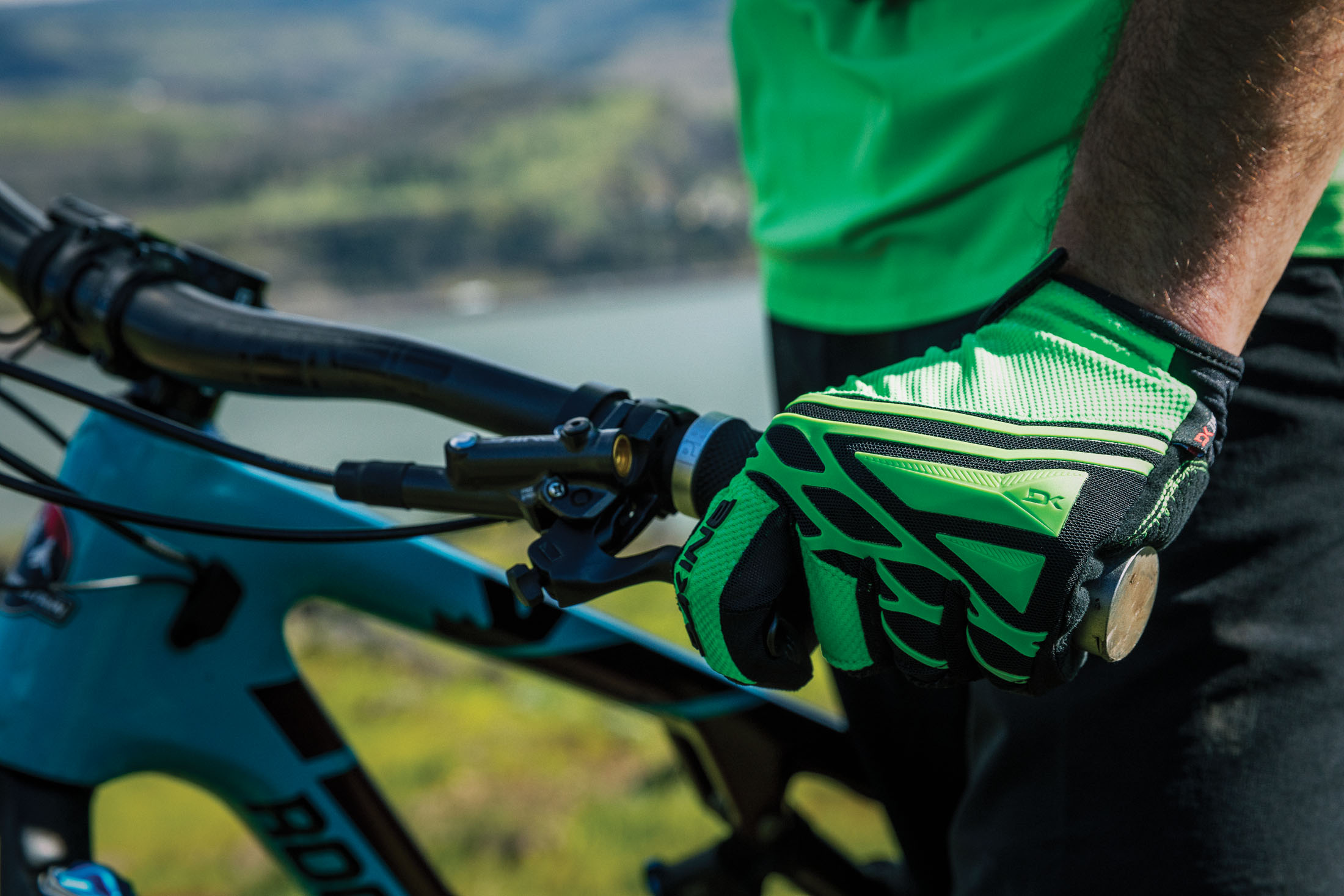 18S_DAKINE_Syncline_10248_ThomasVanderham_ERICKSON.jpg