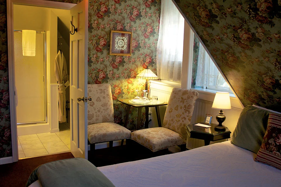 Willard Street Inn: Room 16 Alexandra's Alcove