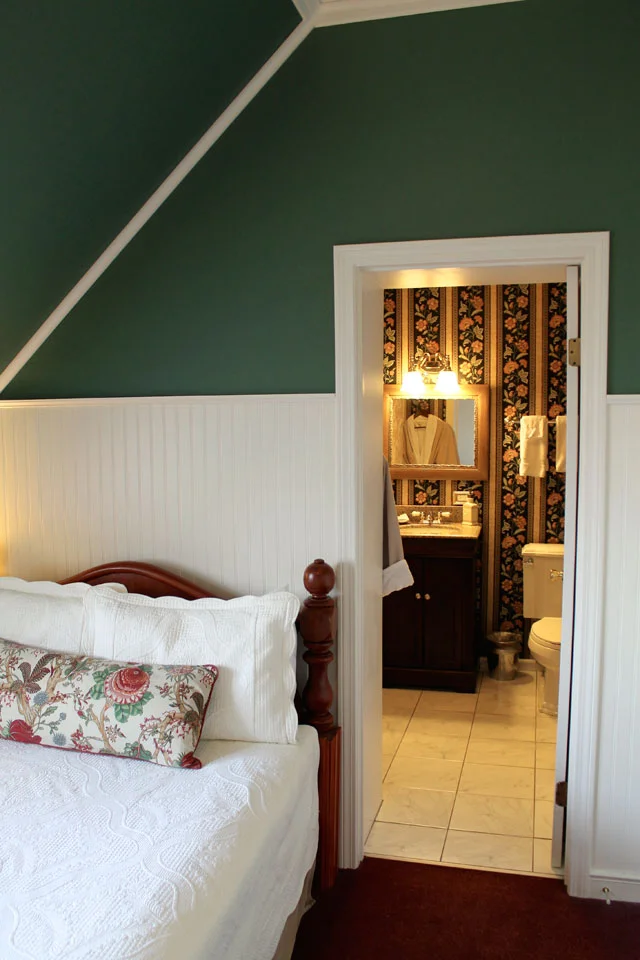 Soft textures of the linen of Adirondack Room at Willard Street Inn complete the comfort of this Vermont B&B.