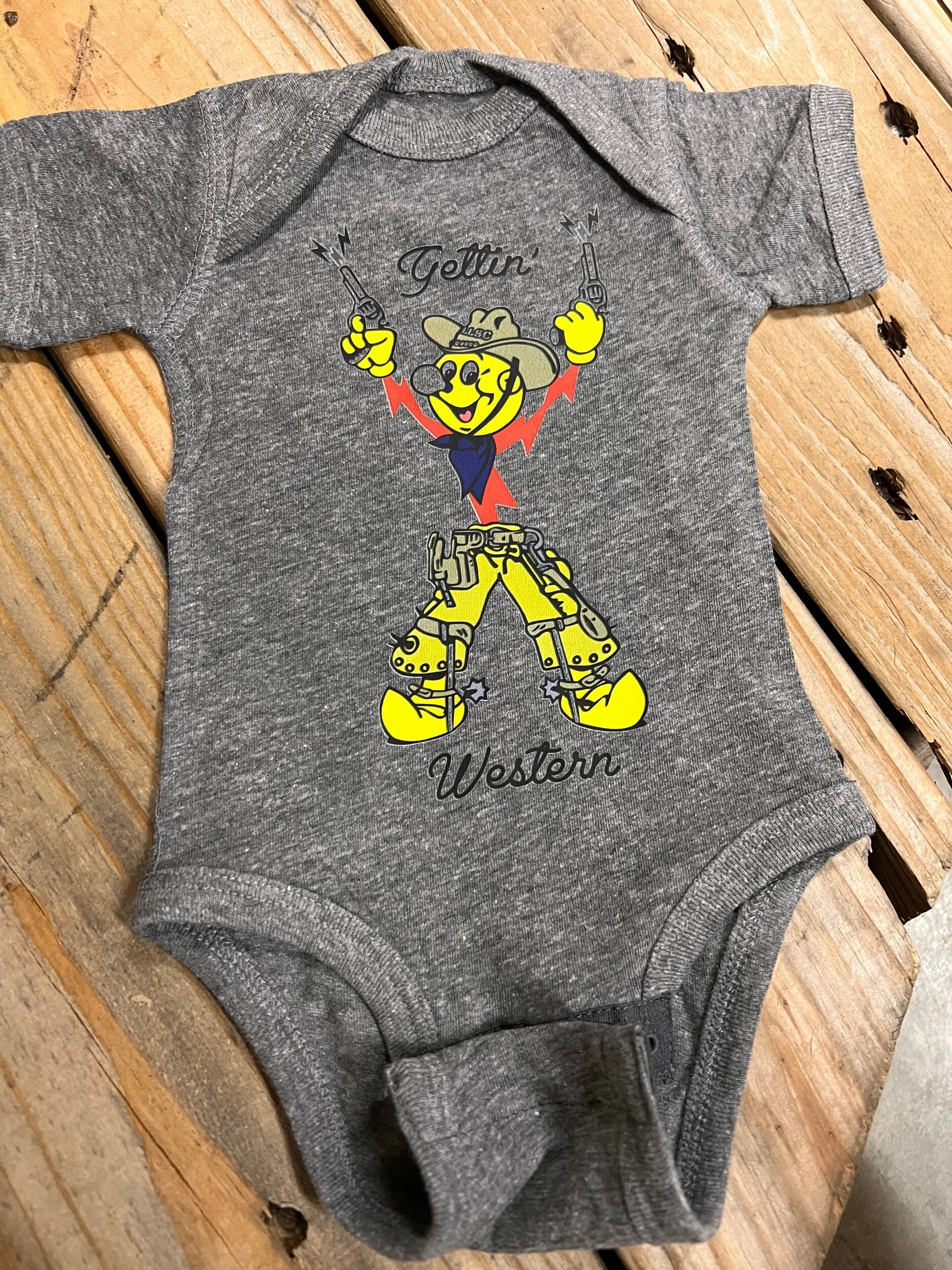 6322F923-1DA0-440A-A7D2-ADBD1E3D4C3E