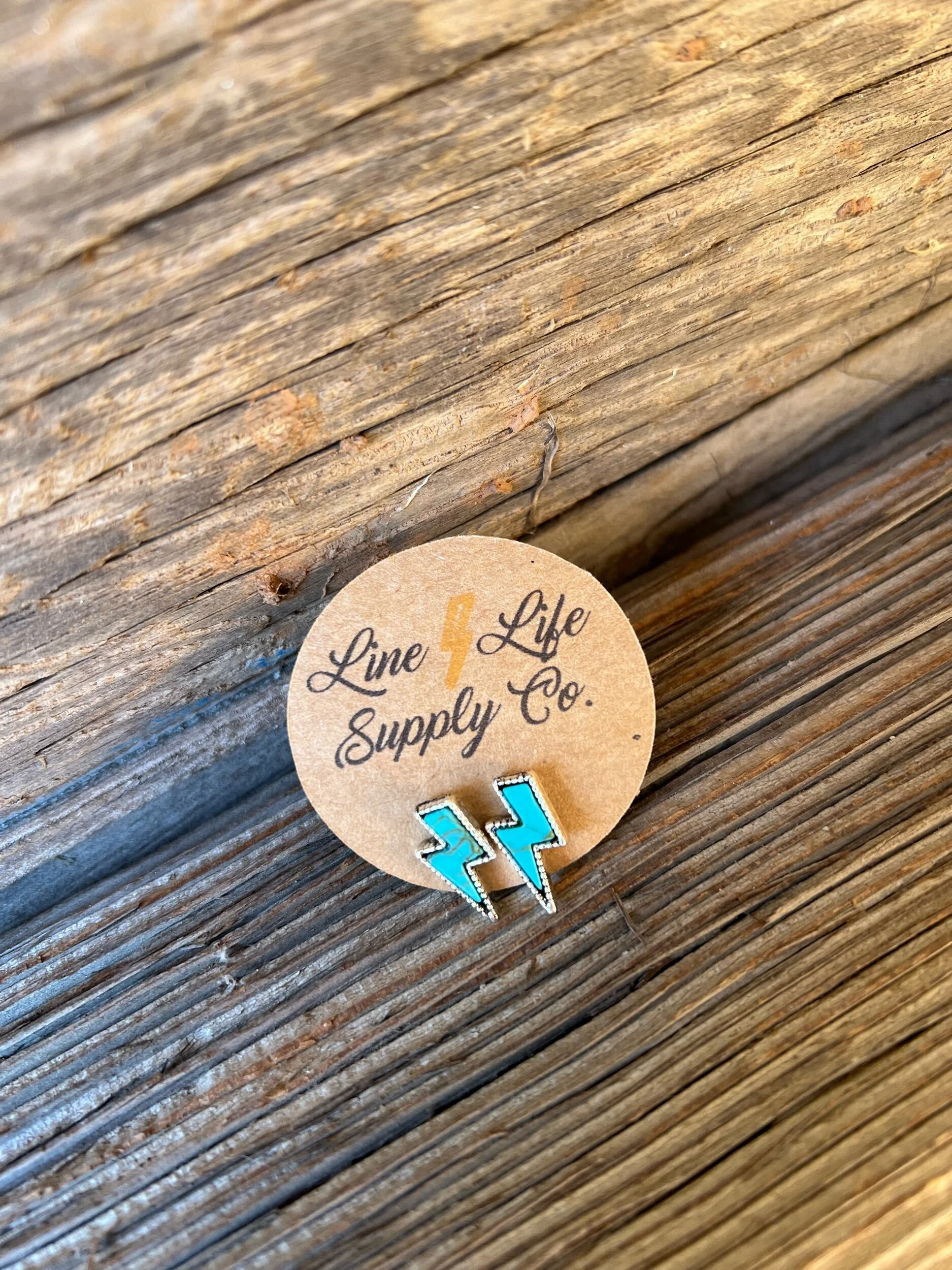 8D9BD737-7A70-4887-85F9-A34987AE8B25