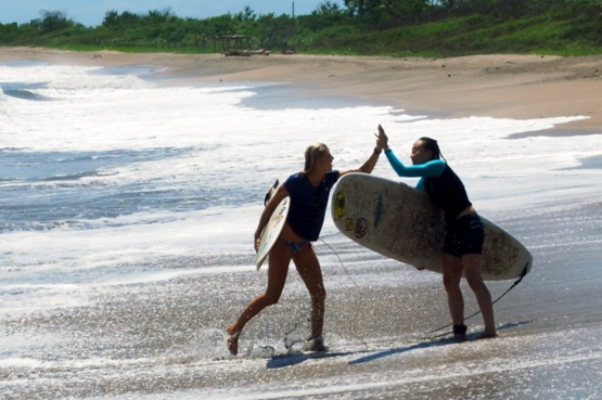 SurfWithAmigas.com