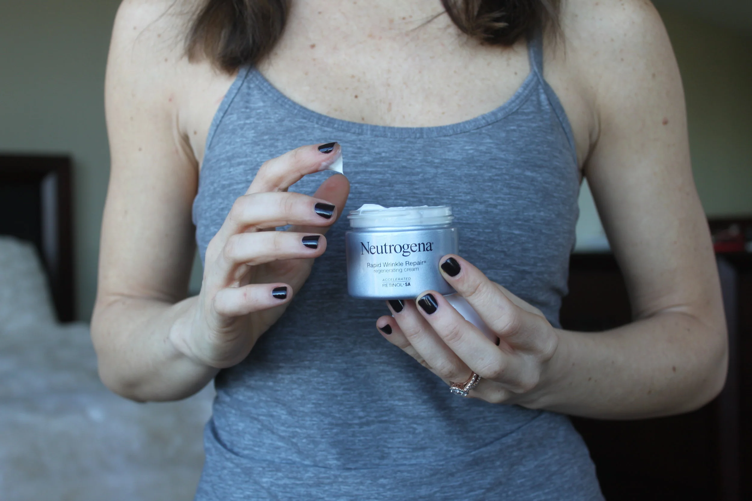 Must Have: Neutrogena Rapid Wrinkle Repair Regenerating Cream