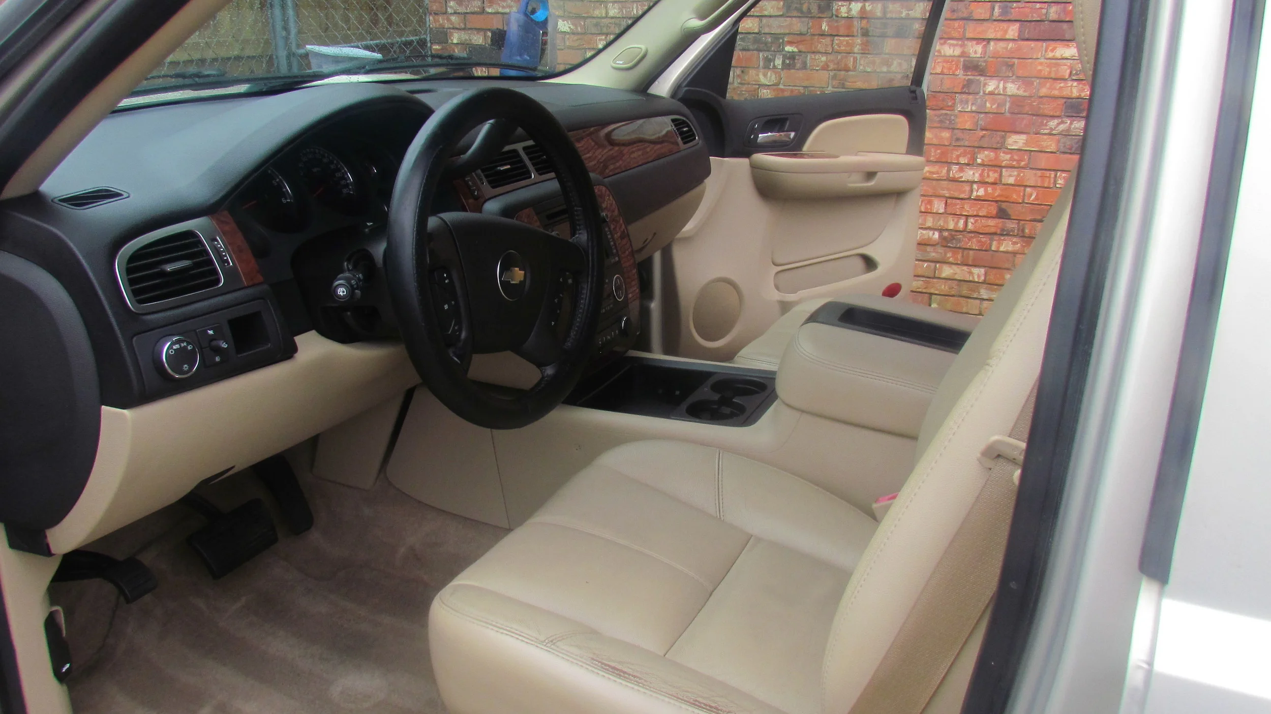 Chevy Tahoe (Interior Slate)