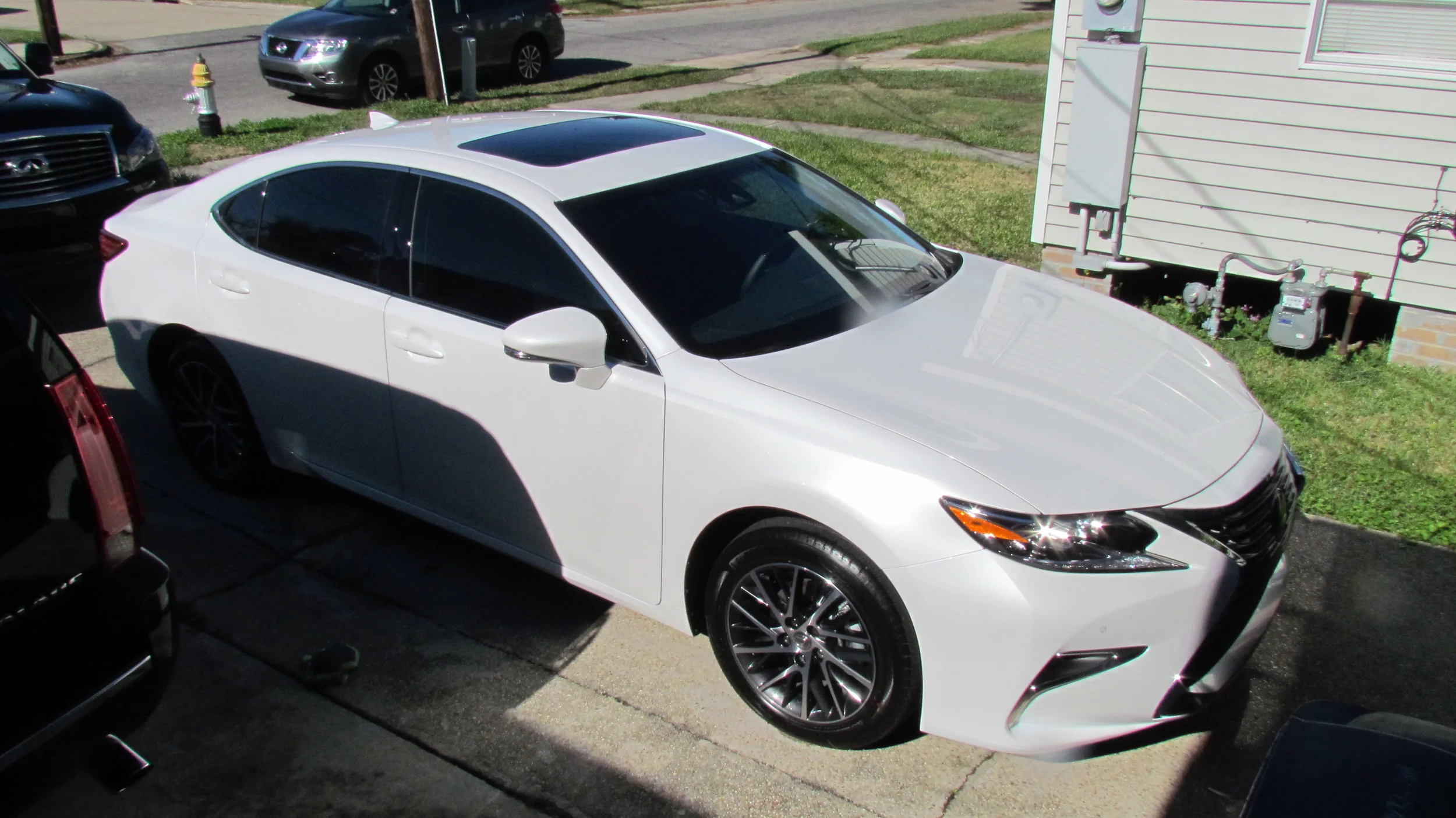 Lexus ES350 (New Car Slate)