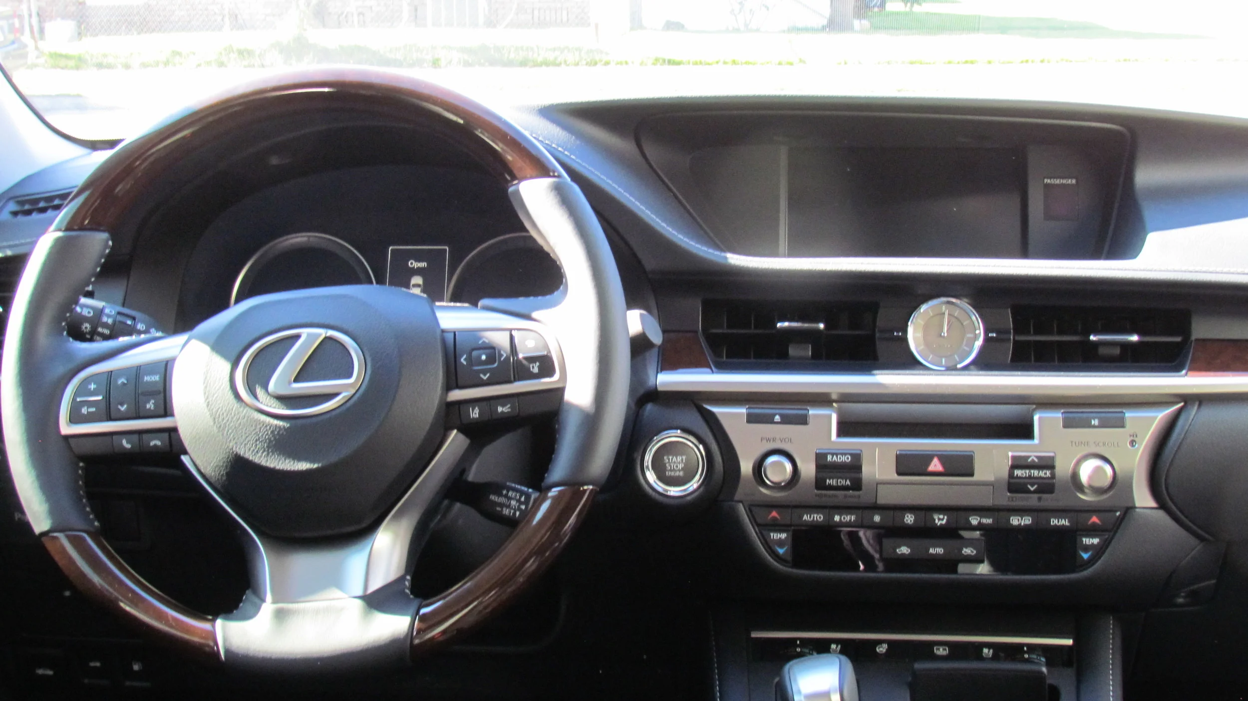 Lexus ES350 (New Car Slate)